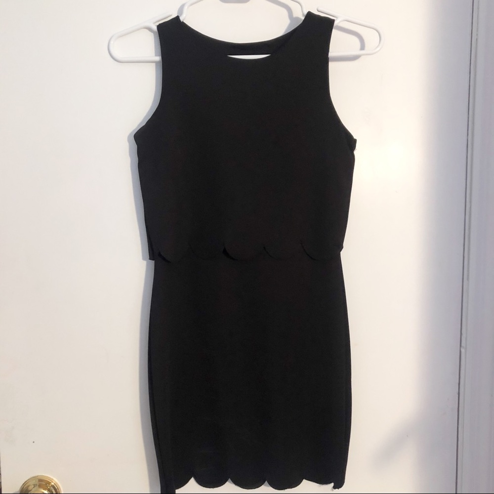 black scallop bodycon dress